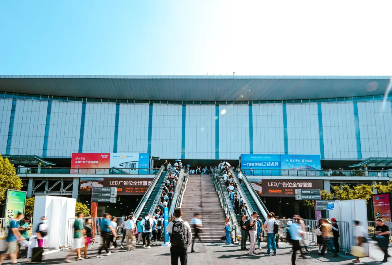上海广告设计行业2025年材料环保标准及选型指南正文配图 1
