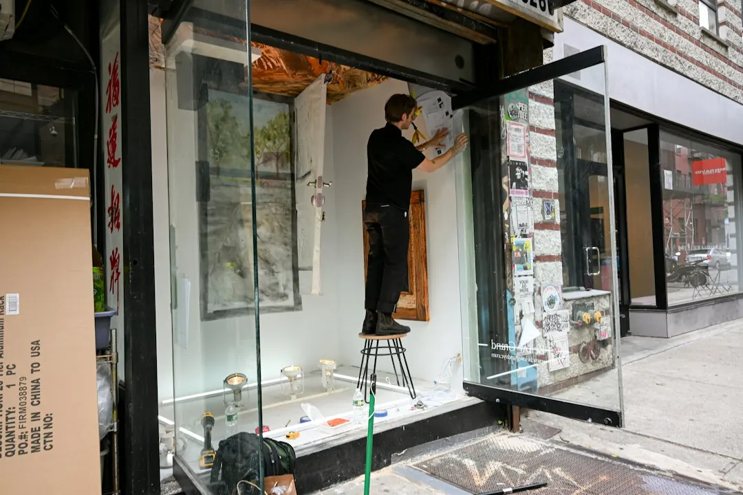 门店门头招牌与亚克力发光字设计制作:实体店视觉引流的关键落地环节解析正文配图 2